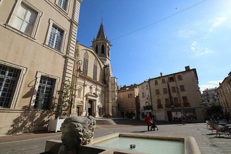 Chez Zabou Appartement Carpentras Buitenkant foto